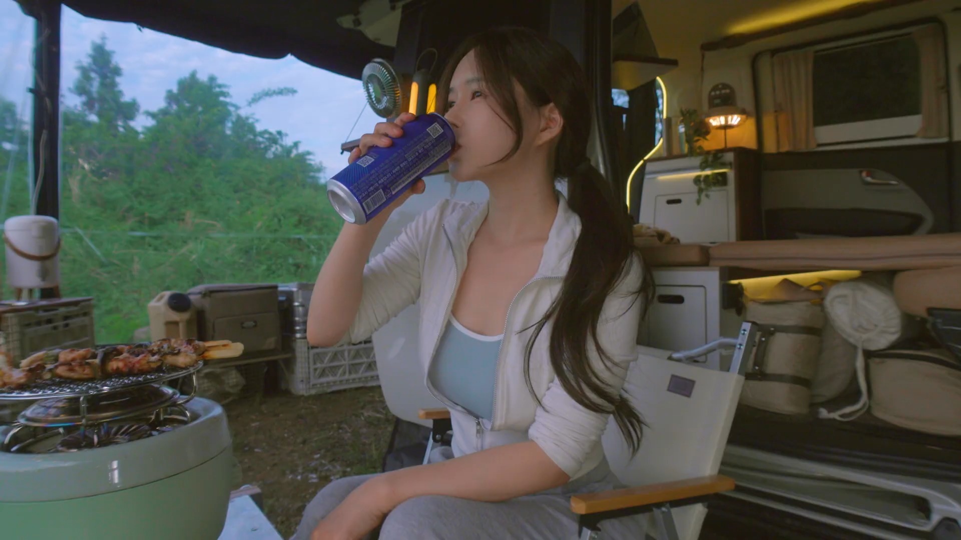 国产精品久久一区二区三区动-中文字幕国产日韩在线播放-蜜臀中出一区av-国产亚洲精品美女久久久久久下载|关键词4}-亚洲中文字幕美腿-免费看黄网站免费看-在线观看永久免费版av|扎根边疆草原的“国家的孩子”：热爱草原、认真生活